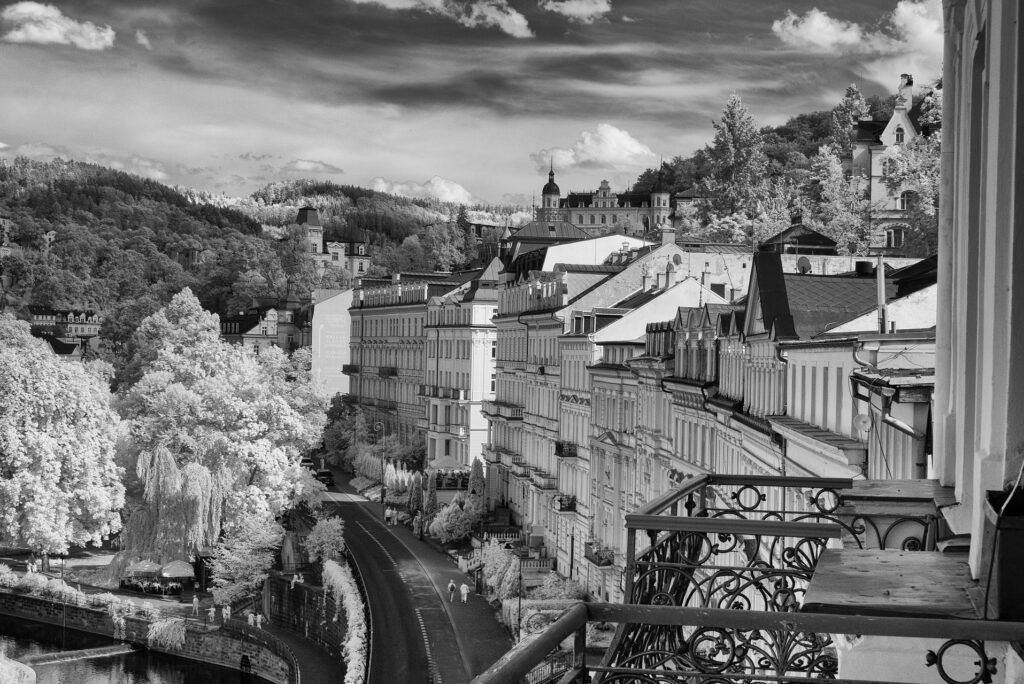 karlovy-vary-terrace-city-view-infrared