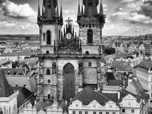prague-tyn-church