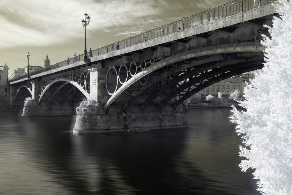 seville-spain-bridge-infrared